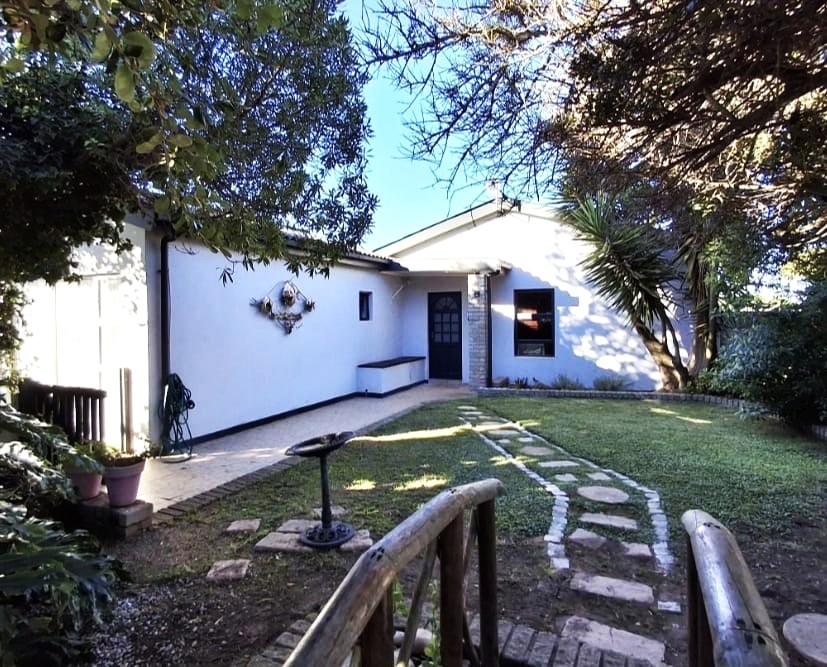 4 Bedroom Property for Sale in Britannia Bay Western Cape